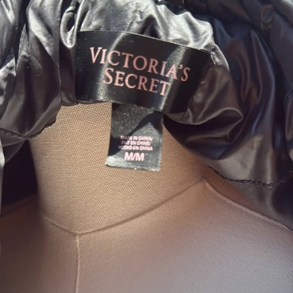victoria’s secret puffer jacket - Picture 5 of 6